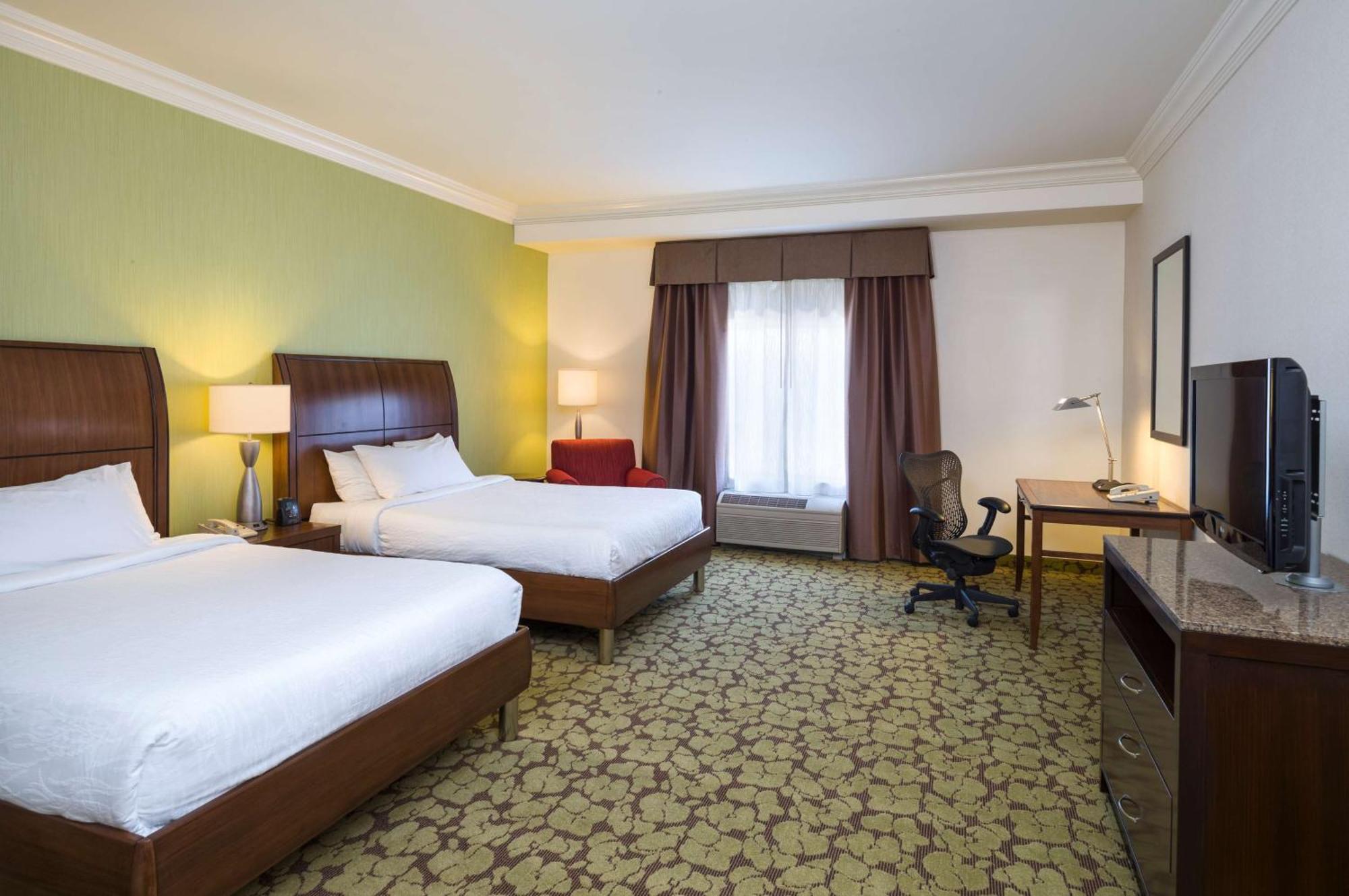 Hilton Garden Inn Edison/Raritan Center Exterior photo