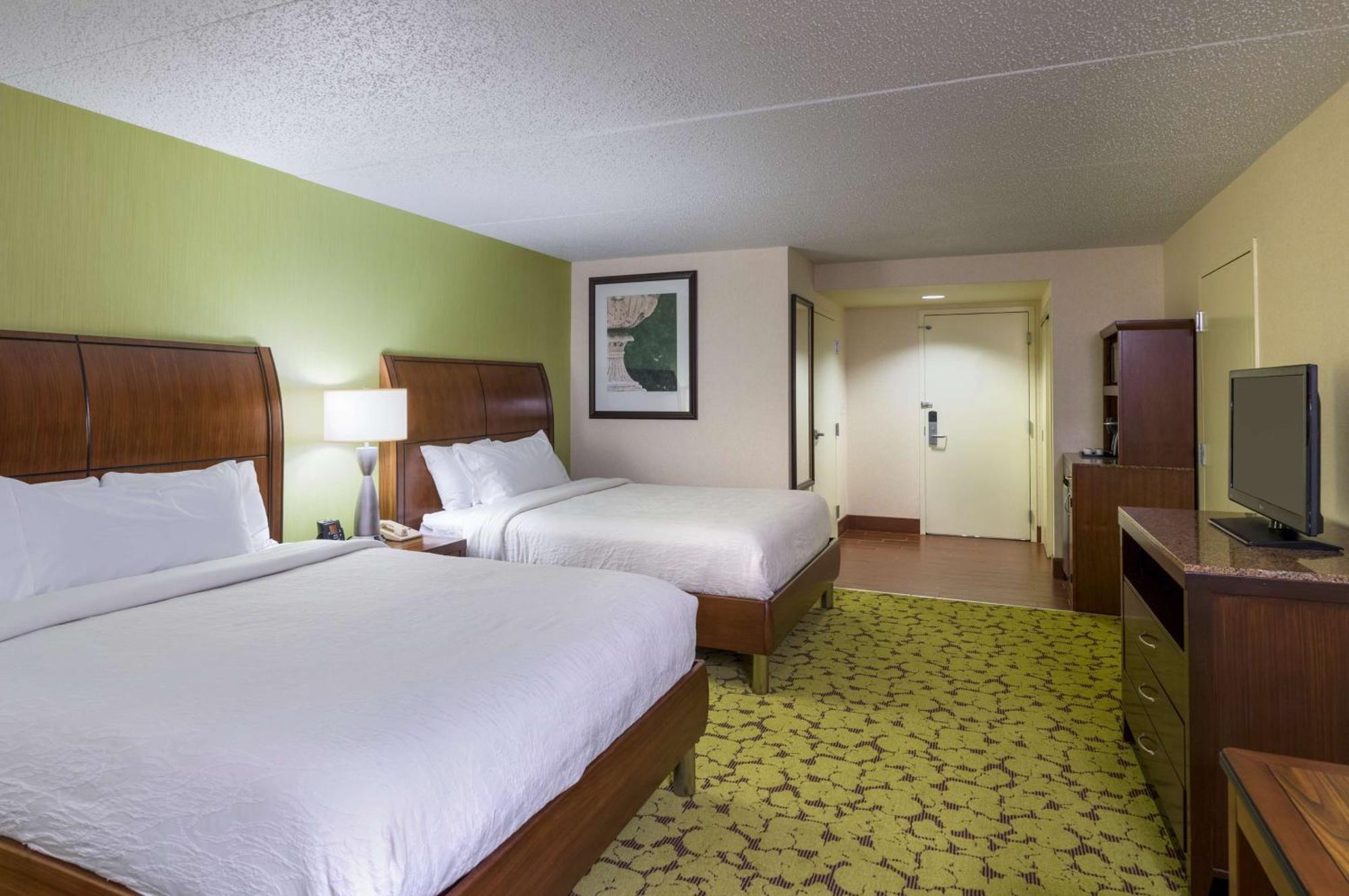 Hilton Garden Inn Edison/Raritan Center Exterior photo